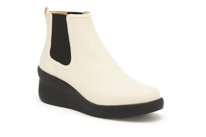 ABEO Footwear Passage Chelsea Off White Women Boots