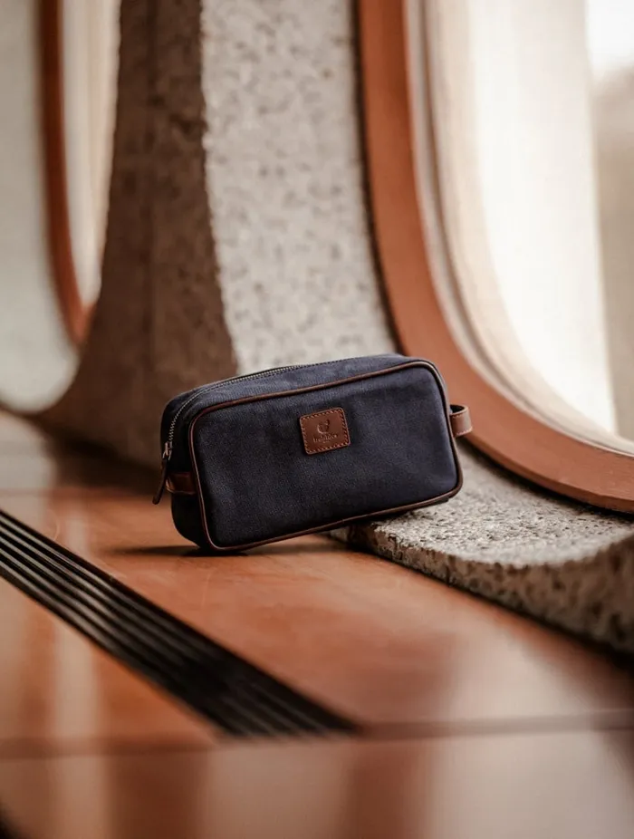 Amalfi Navy Blue Men Bobbies Toiletry Bags
