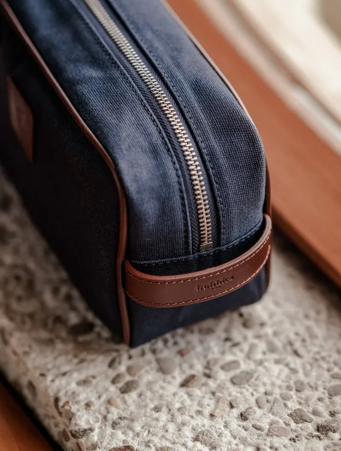 Amalfi Navy Blue Men Bobbies Toiletry Bags Amalfi Navy Blue Men Bobbies Toiletry Bags