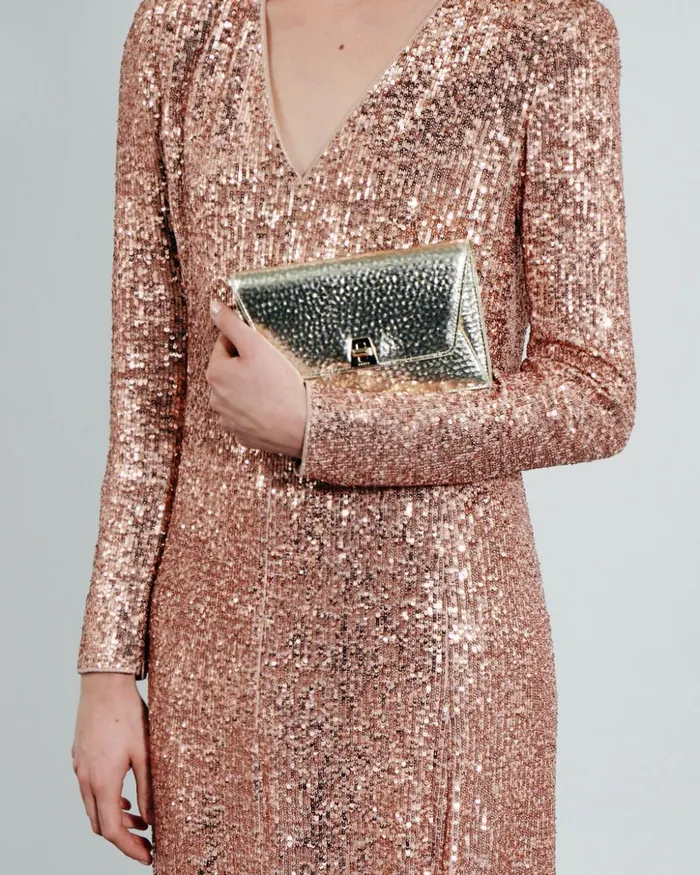 Anouk Envelope In Hammered Leather Stucco Met Women Akris Shoulder Bags