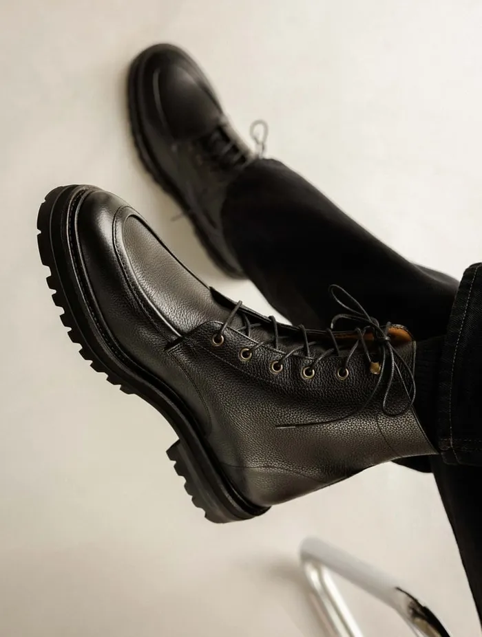 Douglas Caviar Men Bobbies Boots