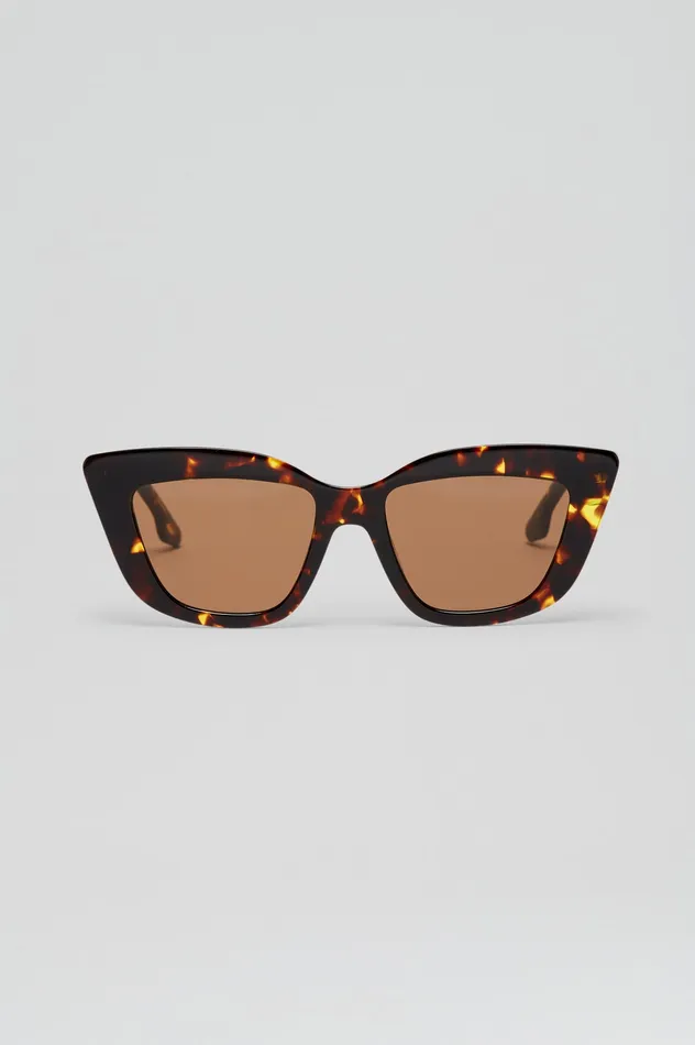 Eyewear ST SOFT CAT EYE SUNGLASSES TORTSHELL 8211 Scanlan Theodore Women Eyewear ST SOFT CAT EYE SUNGLASSES TORTSHELL 8211 Scanlan Theodore Women