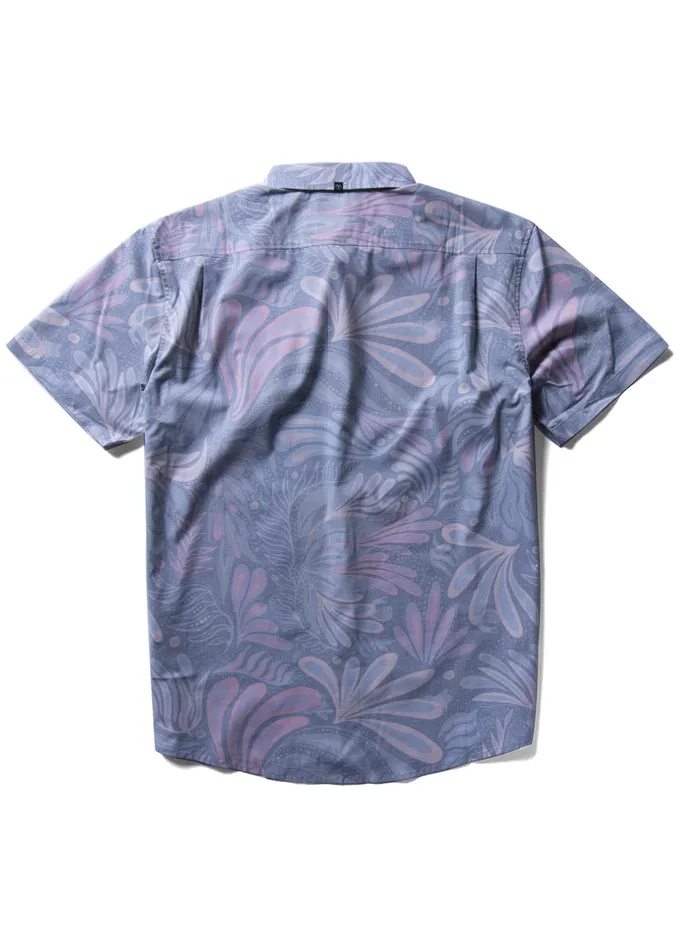 Jungle Nights Eco Ss Shirt Phantom Shirts and Flannels Vissla Men Jungle Nights Eco Ss Shirt Phantom Shirts and Flannels Vissla Men