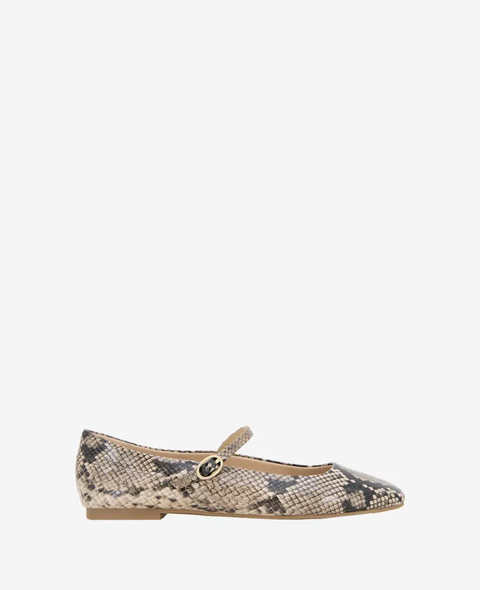 Kenneth Cole Flats and Loafers Women Jasper Snakeskin Leather Ballet Flat Beige