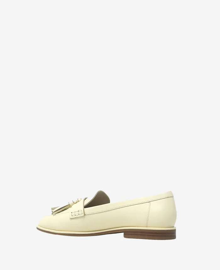 Kenneth Cole Flats and Loafers Women Lyra Leather Loafer White Kenneth Cole Flats and Loafers Women Lyra Leather Loafer White