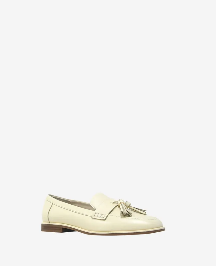 Kenneth Cole Flats and Loafers Women Lyra Leather Loafer White Kenneth Cole Flats and Loafers Women Lyra Leather Loafer White