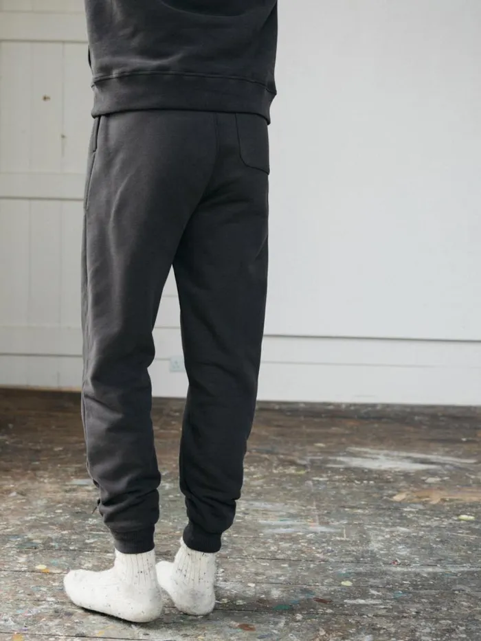 Men Zawn Jogger Raven Finisterre Trousers and Jeans