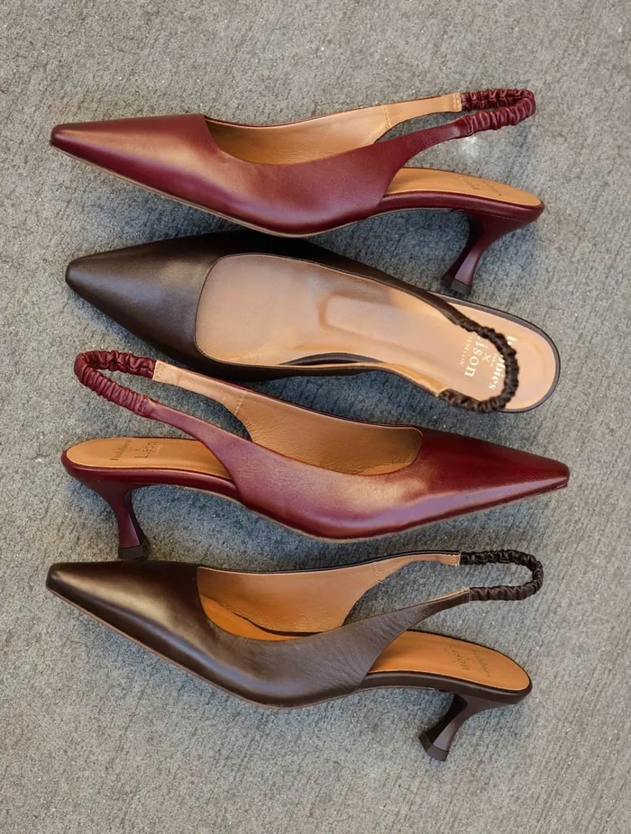Miranda Garnet Women Bobbies Pumps and Mary Janes