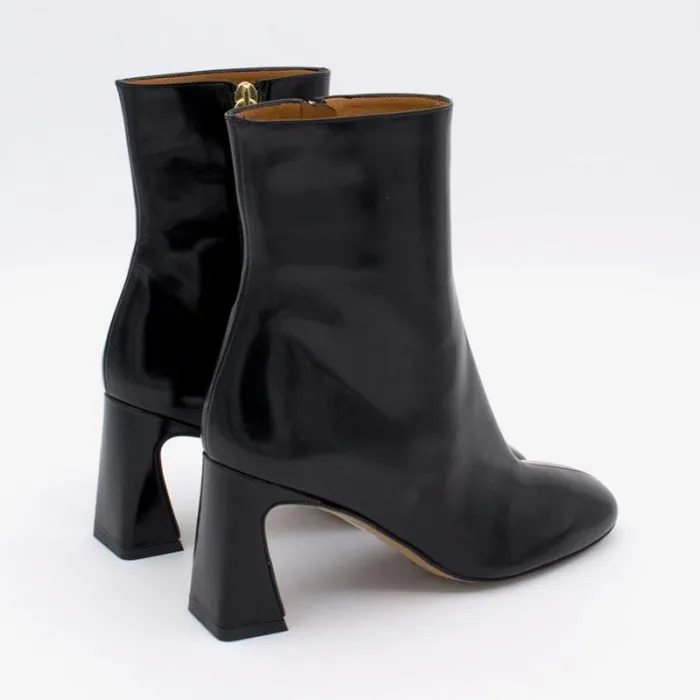 ngel Alarcn Last Units Woman JAMIA 8211 Leather Ankle Boots With A Zipper