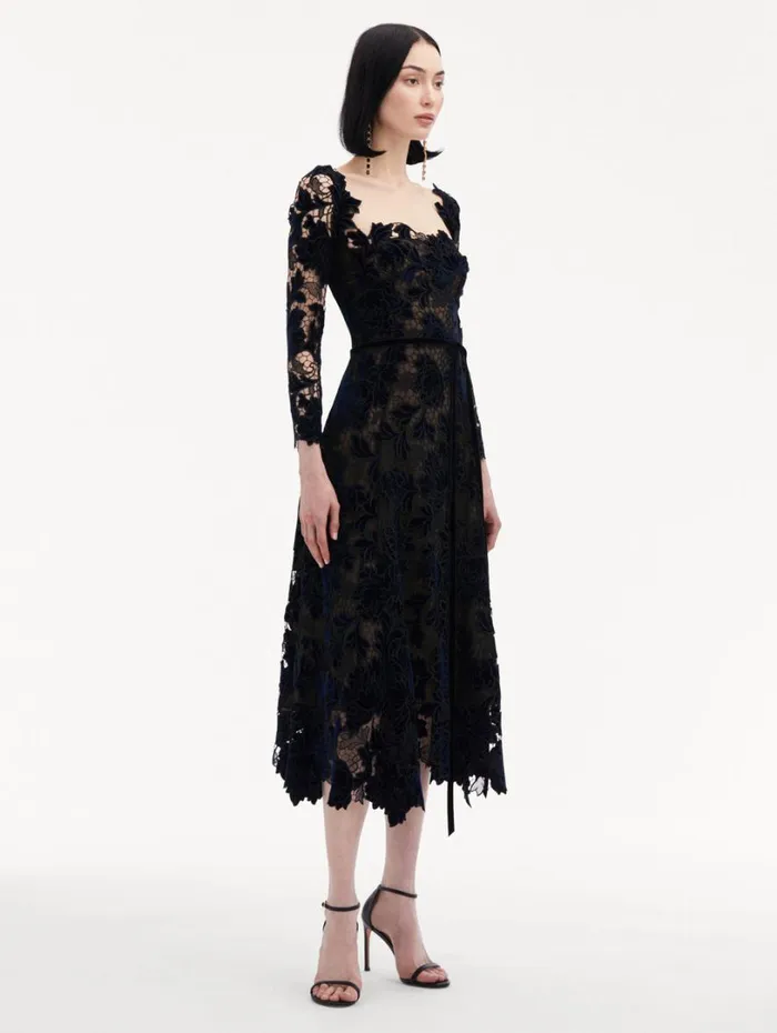 Oscar De La Renta Peony Velvet Guipure Dress Navy Women Dresses Oscar De La Renta Peony Velvet Guipure Dress Navy Women Dresses