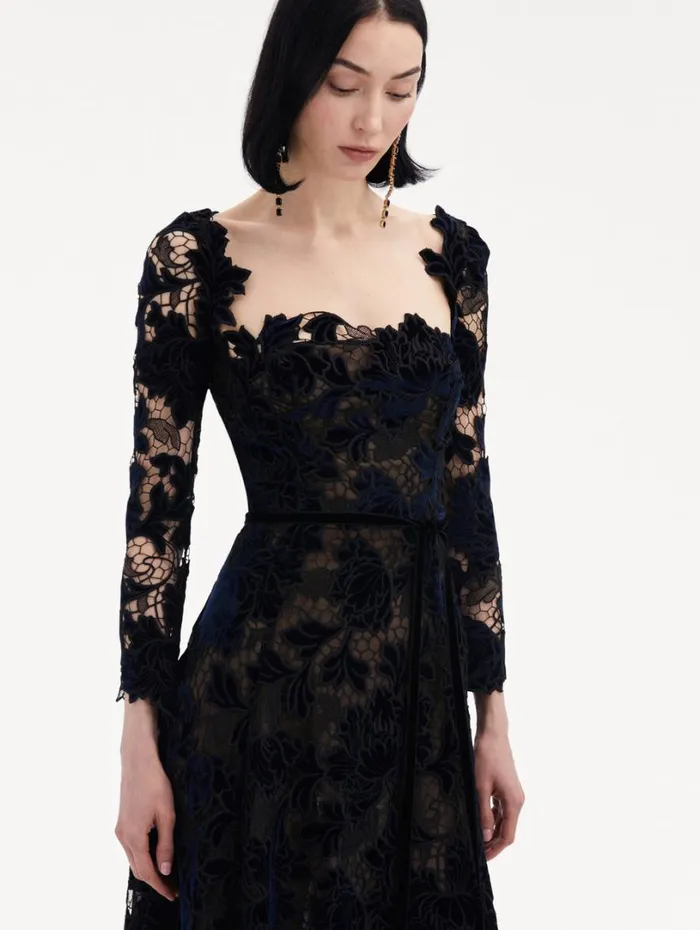 Oscar De La Renta Peony Velvet Guipure Dress Navy Women Dresses Oscar De La Renta Peony Velvet Guipure Dress Navy Women Dresses