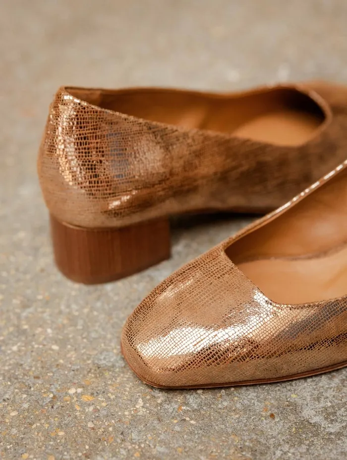Rosie Golden Women Bobbies Pumps and Mary Janes