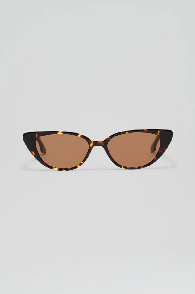 Scanlan Theodore Eyewear Women ST FELINE OVAL SUNGLASSES TORTSHELL Scanlan Theodore Eyewear Women ST FELINE OVAL SUNGLASSES TORTSHELL