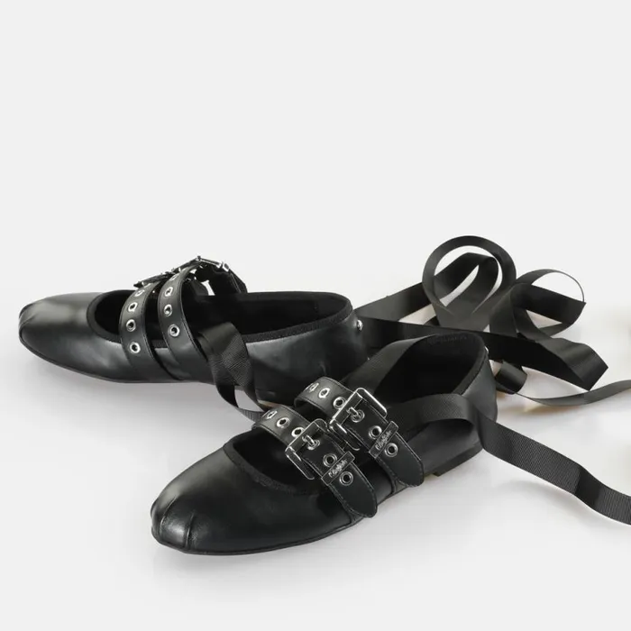 Shop Ballet Flats BUFFALO Daphne Jane Black