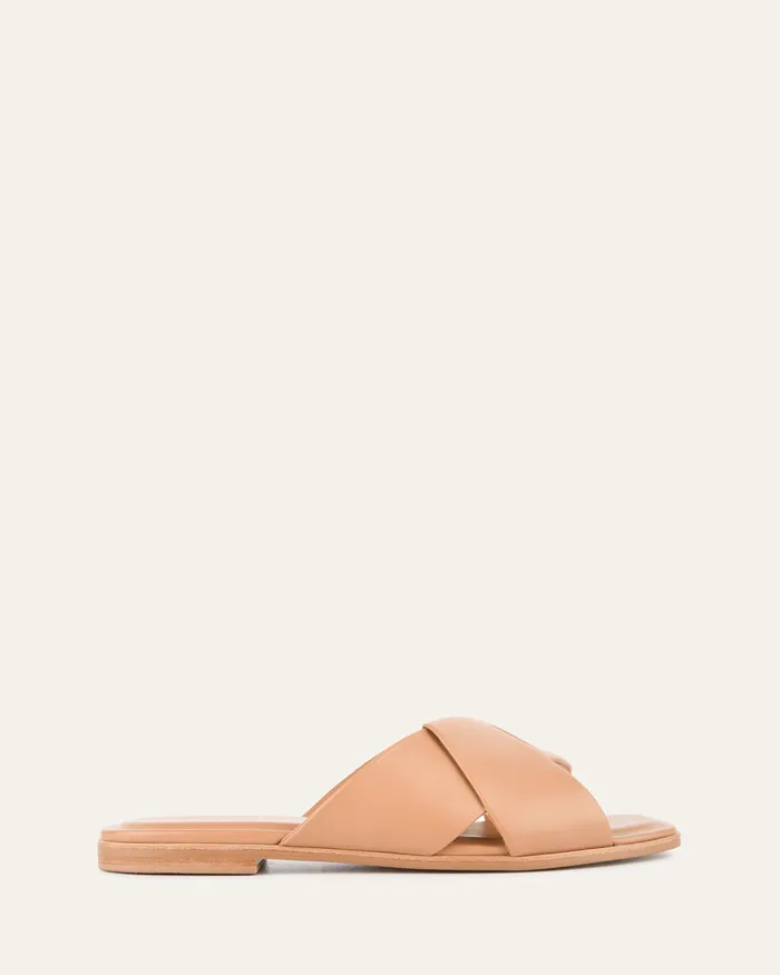 Women Cyra flat sandals toffee leather FLAT SANDALS jomercer