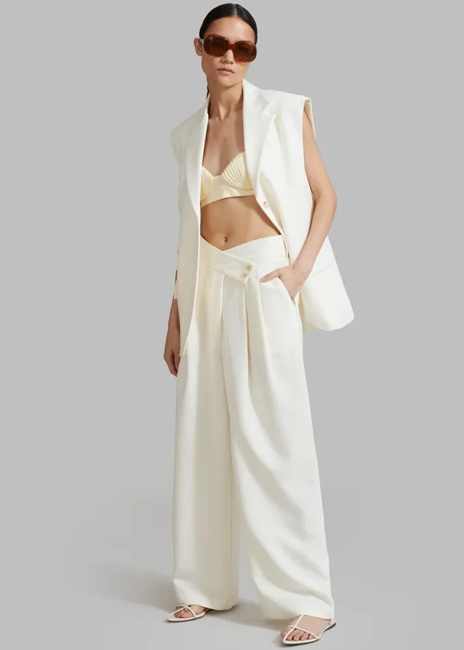 Women Eloise Vest 8211 Cream The Frankie Shop Outerwear