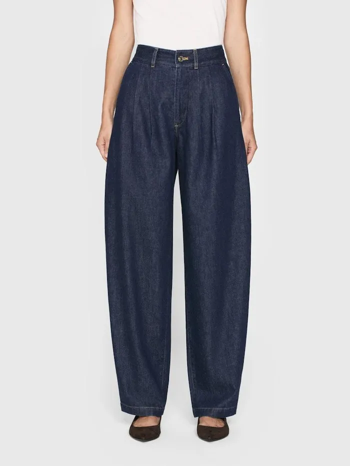 Women FRAME Denim Collections The Tapered Trouser