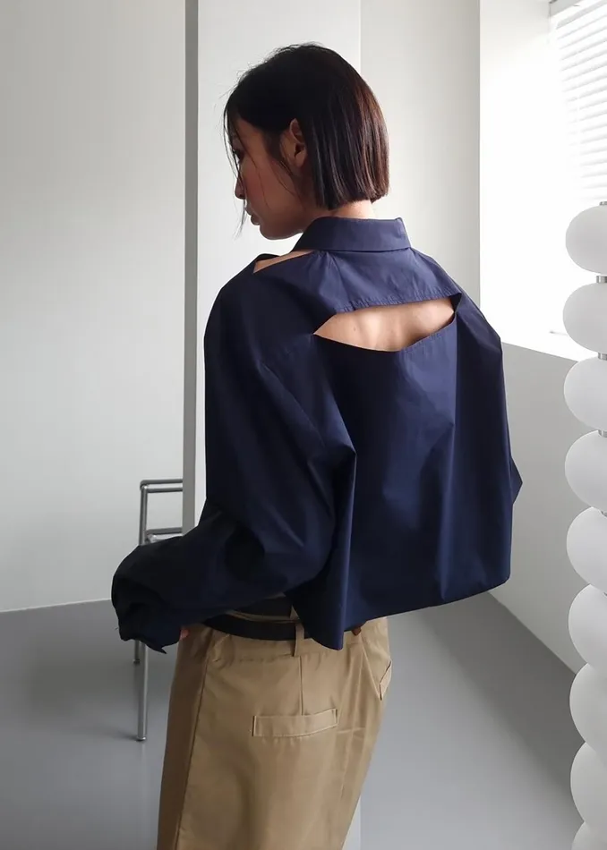 Women Lara Open Shoulder Cropped Shirt 8211 Navy The Frankie Shop Tops