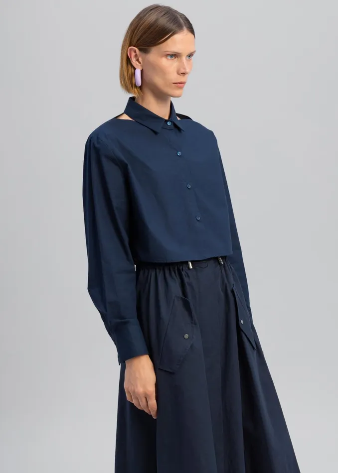 Women Lara Open Shoulder Cropped Shirt 8211 Navy The Frankie Shop Tops