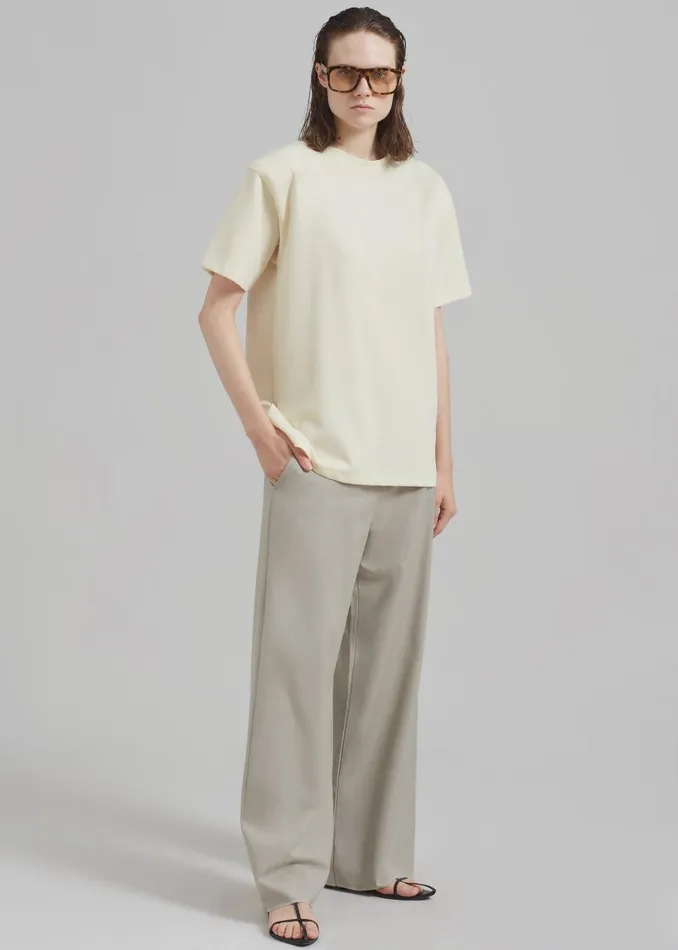 Women Rowen Padded Shoulder Tee 8211 Cream The Frankie Shop Tops